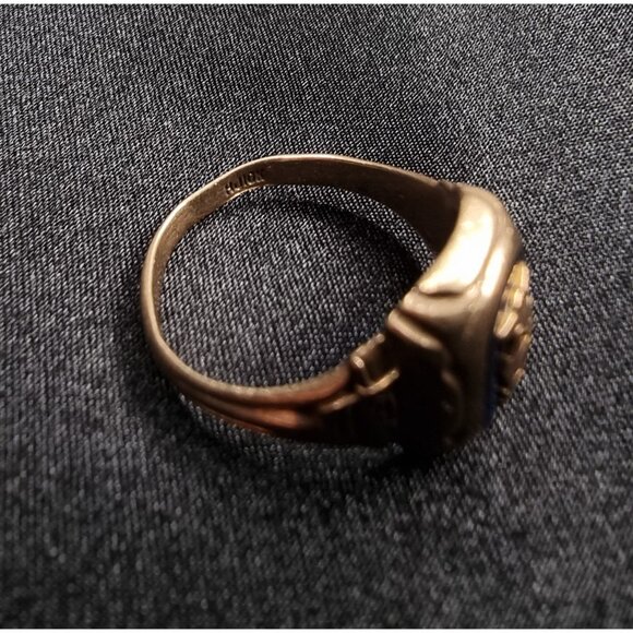 Rare Find Vintage 10K Solid Gold Ring With Blue Stone - Picture 6 of 6